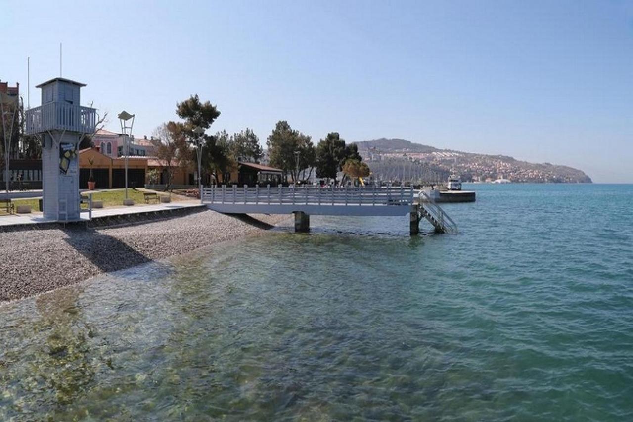 Casa Da Ponte Lägenhet Koper Exteriör bild