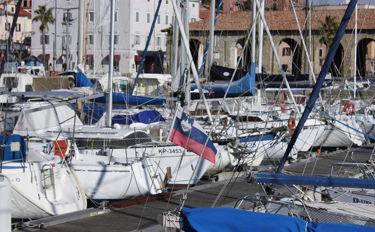 Casa Da Ponte Lägenhet Koper Exteriör bild